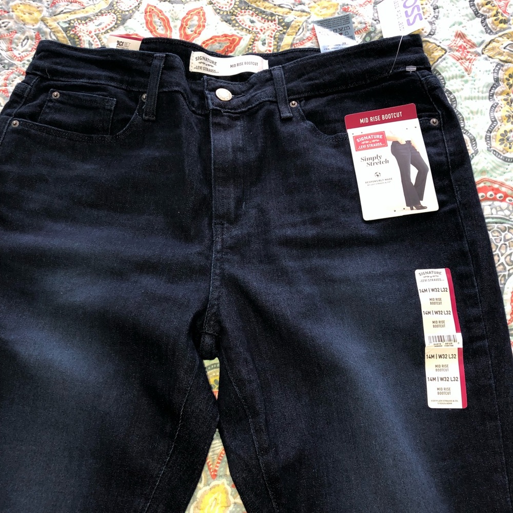 Levi Strauss signature brand woman jeans size 14